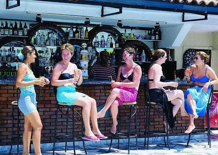 Sahin Yuvasi Hotel Esmirna